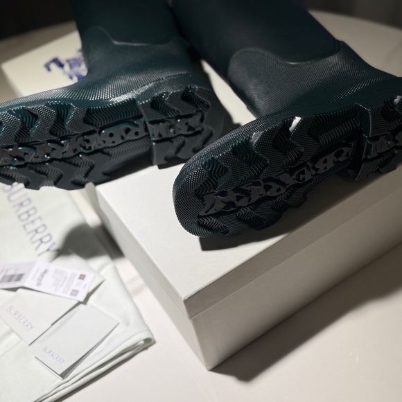 Burberry Rubber Marsh Calf-Length Rain Boots, Brand Size 38 (US Size 8) $870 - Picture 2 of 7